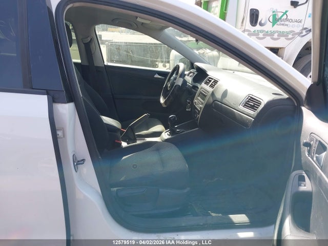 12579519 :رقم المزاد ، 3VW2K7AJXDM418049 vin ، 2013 Volkswagen Jetta مزاد بيع