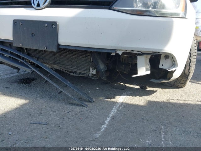 12579519 :رقم المزاد ، 3VW2K7AJXDM418049 vin ، 2013 Volkswagen Jetta مزاد بيع