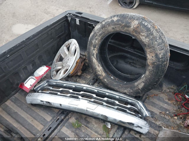 3GCUKSEJ4JG608139 Chevrolet Silverado 1500 1lz/2lz