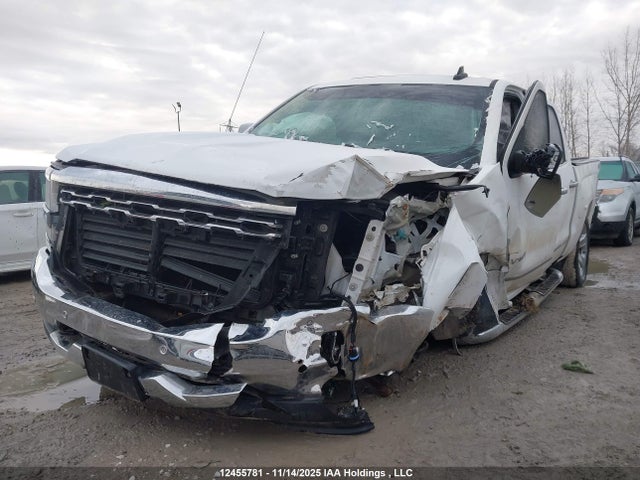 3GCUKSEJ4JG608139 Chevrolet Silverado 1500 1lz/2lz