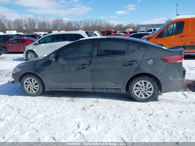 Продажа на аукционе авто 2017 Hyundai Elantra Le, vin: 5NPD74LF5HH161933, номер лота: 12540356