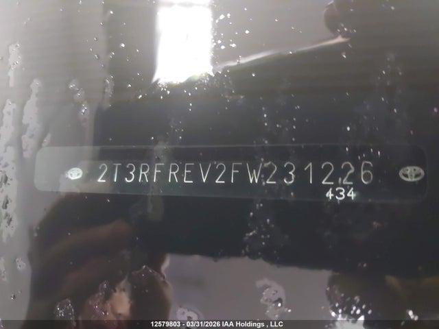 12579803 :رقم المزاد ، 2T3RFREV2FW231226 vin ، 2015 Toyota Rav4 مزاد بيع