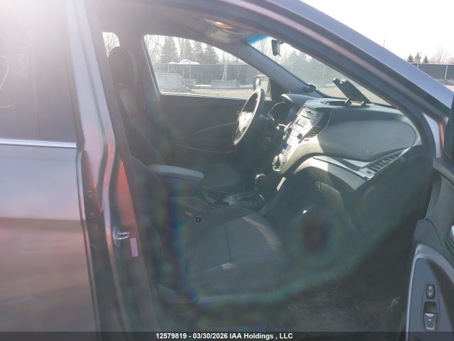 2014 Hyundai Santa Fe მანქანა იყიდება აუქციონზე, vin: 5XYZU3LB8EG153432, აუქციონის ნომერი: 12579819