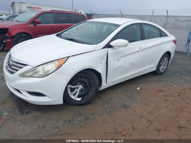 12579833 :رقم المزاد ، 5NPEB4AC9DH802037 vin ، 2013 Hyundai Sonata Gl مزاد بيع
