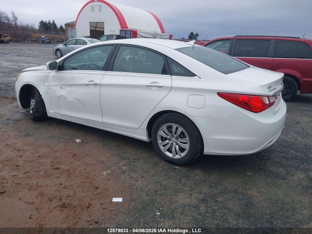 12579833 :رقم المزاد ، 5NPEB4AC9DH802037 vin ، 2013 Hyundai Sonata Gl مزاد بيع