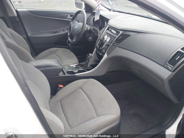 12579833 :رقم المزاد ، 5NPEB4AC9DH802037 vin ، 2013 Hyundai Sonata Gl مزاد بيع