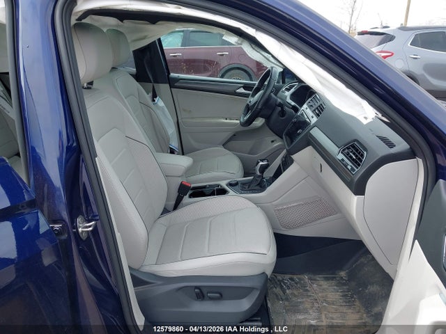 3VV4B7AX0NM141916 Volkswagen Tiguan