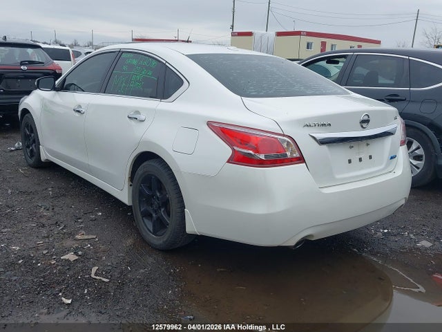2013 Nissan Altima 2.5/2.5 S/2.5 Sl/2.5 Sv მანქანა იყიდება აუქციონზე, vin: 1N4AL3AP5DN486327, აუქციონის ნომერი: 12579962
