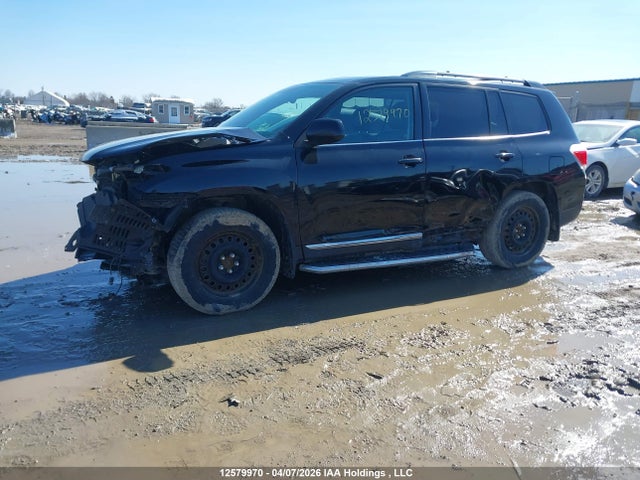2012 Toyota Highlander V6 მანქანა იყიდება აუქციონზე, vin: 5TDBK3EH6CS165863, აუქციონის ნომერი: 12579970