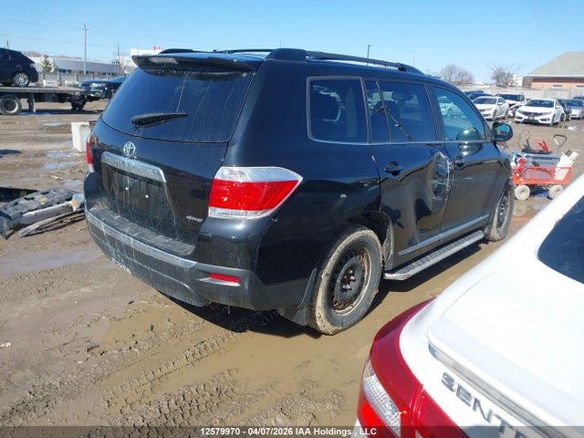 2012 Toyota Highlander V6 მანქანა იყიდება აუქციონზე, vin: 5TDBK3EH6CS165863, აუქციონის ნომერი: 12579970