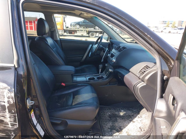 2012 Toyota Highlander V6 მანქანა იყიდება აუქციონზე, vin: 5TDBK3EH6CS165863, აუქციონის ნომერი: 12579970