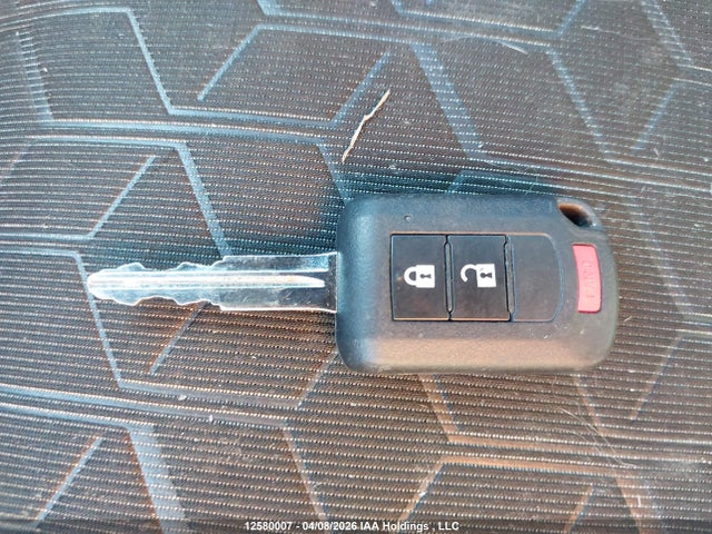 JA4AJUAU4PU607235 Mitsubishi RVR ES