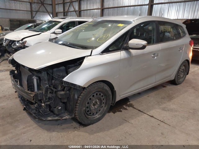 Продаж на аукціоні авто 2015 Kia Rondo, vin: KNAHU8A31F7085409, номер лоту: 12580081