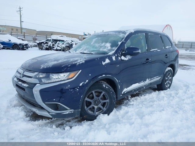 JA4JZ3AX5HZ607438 Mitsubishi Outlander Se