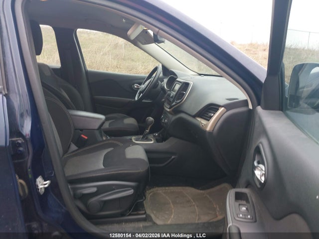 1C4PJMAB1FW630022 Jeep Cherokee