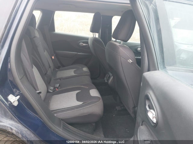 1C4PJMAB1FW630022 Jeep Cherokee