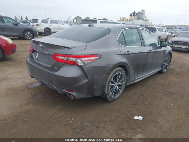 4T1B11HK1JU532705 Toyota CAMRY SE
