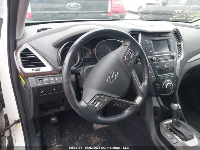 5XYZUDLBXHG482174 Hyundai Santa Fe Sport 2.4 Se
