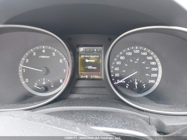 5XYZUDLBXHG482174 Hyundai Santa Fe Sport 2.4 Se