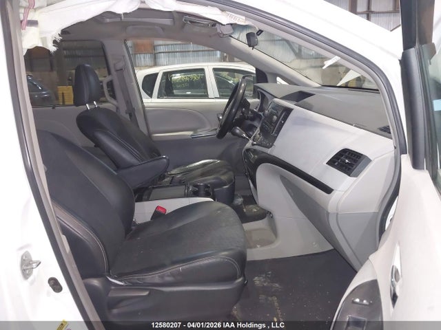 2011 Toyota Sienna Sport მანქანა იყიდება აუქციონზე, vin: 5TDXK3DC9BS034503, აუქციონის ნომერი: 12580207