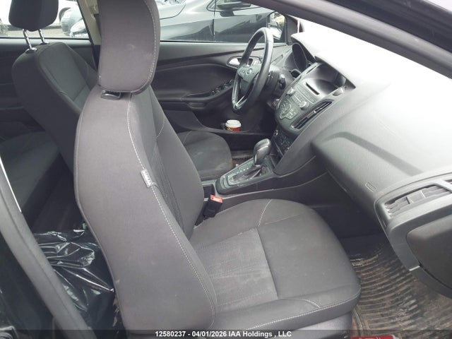 12580237 :رقم المزاد ، 1FADP3F22HL280382 vin ، 2017 Ford Focus مزاد بيع