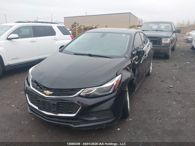 12580349 :رقم المزاد ، 1G1BE5SM1J7150787 vin ، 2018 Chevrolet Cruze Lt Auto مزاد بيع