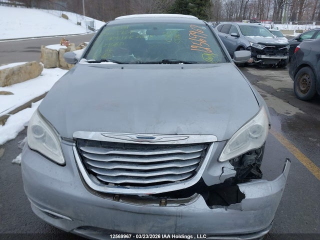 2014 Chrysler 200 Lx მანქანა იყიდება აუქციონზე, vin: 1C3CCBABXEN229560, აუქციონის ნომერი: 12569967