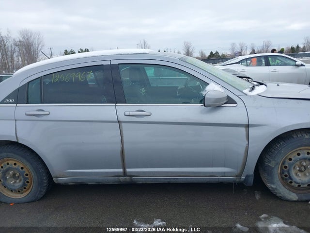 2014 Chrysler 200 Lx მანქანა იყიდება აუქციონზე, vin: 1C3CCBABXEN229560, აუქციონის ნომერი: 12569967