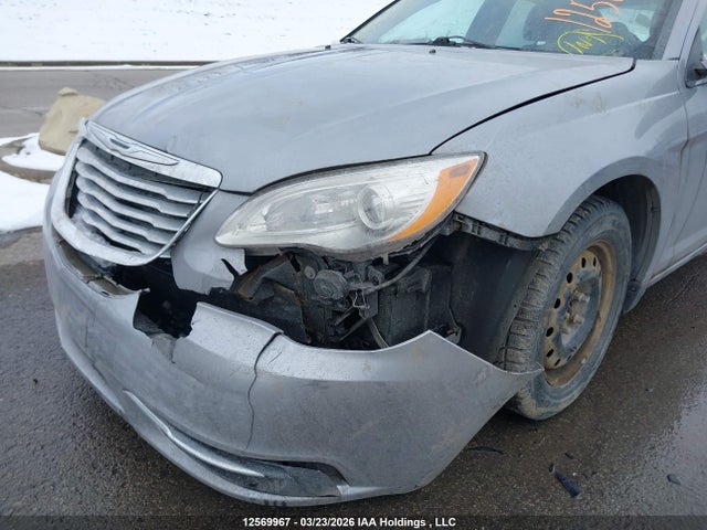 2014 Chrysler 200 Lx მანქანა იყიდება აუქციონზე, vin: 1C3CCBABXEN229560, აუქციონის ნომერი: 12569967