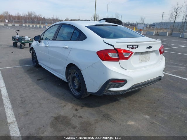 Chevrolet Cruze 2018 1G1BE5SM9J7115706 Image 3