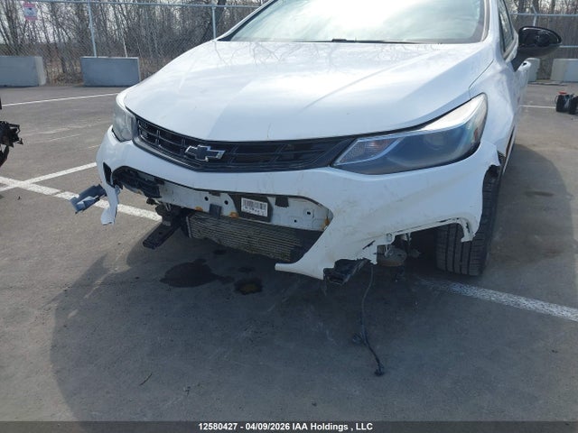 Chevrolet Cruze 2018 1G1BE5SM9J7115706 Image 6
