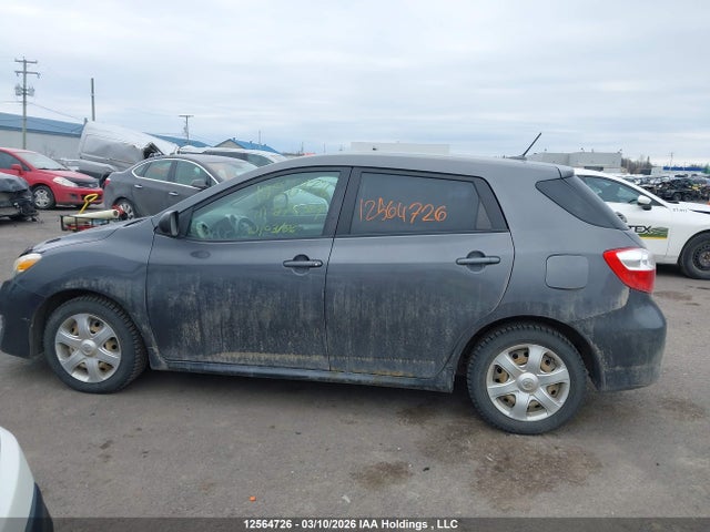 12564726 :رقم المزاد ، 2T1KU4EE7AC278314 vin ، 2010 Toyota Matrix مزاد بيع