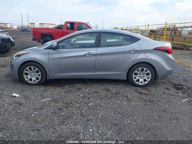 5NPDH4AE8GH675815 Hyundai ELANTRA GL