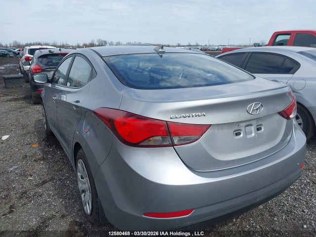 5NPDH4AE8GH675815 Hyundai ELANTRA GL