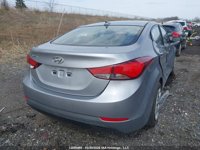 5NPDH4AE8GH675815 Hyundai ELANTRA GL