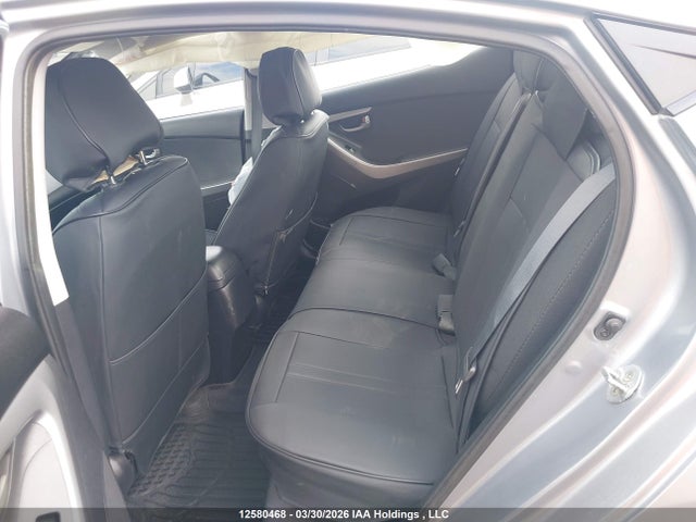 5NPDH4AE8GH675815 Hyundai ELANTRA GL