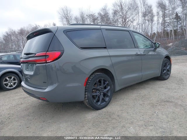 2C4RC3BG0NR127113 Chrysler Pacifica Touring L