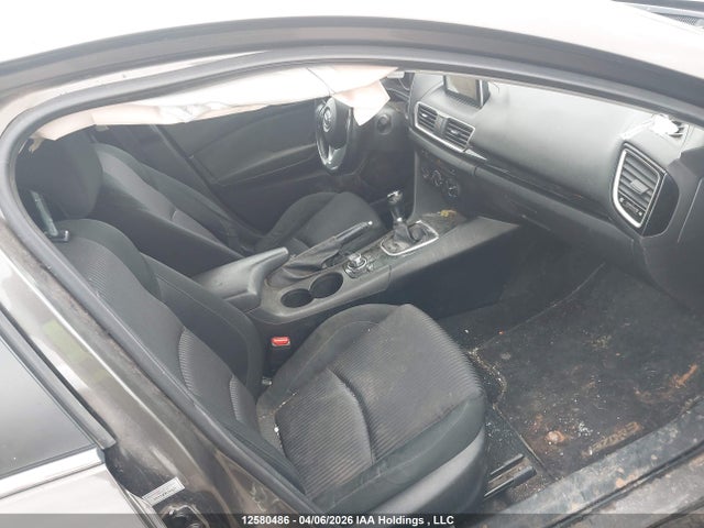 3MZBM1V75FM153906 Mazda 3 Gs