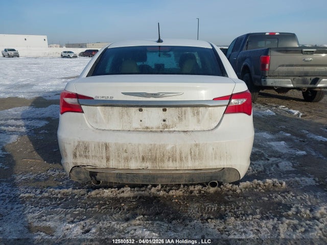 2011 Chrysler 200 Touring მანქანა იყიდება აუქციონზე, vin: 1C3BC1FG5BN579636, აუქციონის ნომერი: 12580532