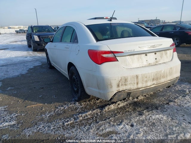 2011 Chrysler 200 Touring მანქანა იყიდება აუქციონზე, vin: 1C3BC1FG5BN579636, აუქციონის ნომერი: 12580532