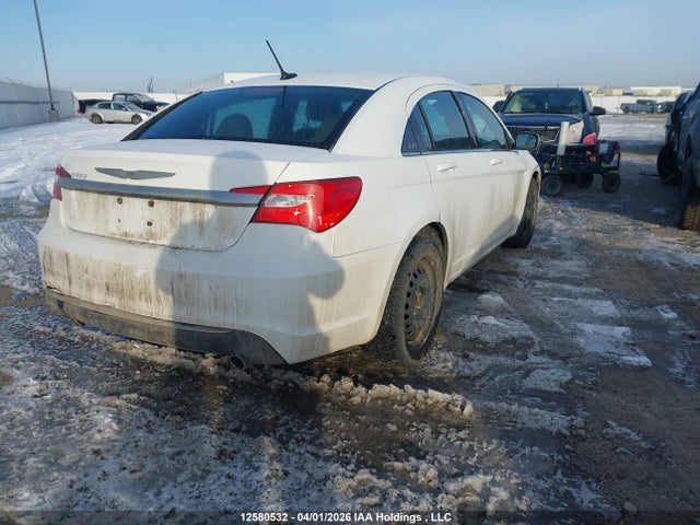 2011 Chrysler 200 Touring მანქანა იყიდება აუქციონზე, vin: 1C3BC1FG5BN579636, აუქციონის ნომერი: 12580532