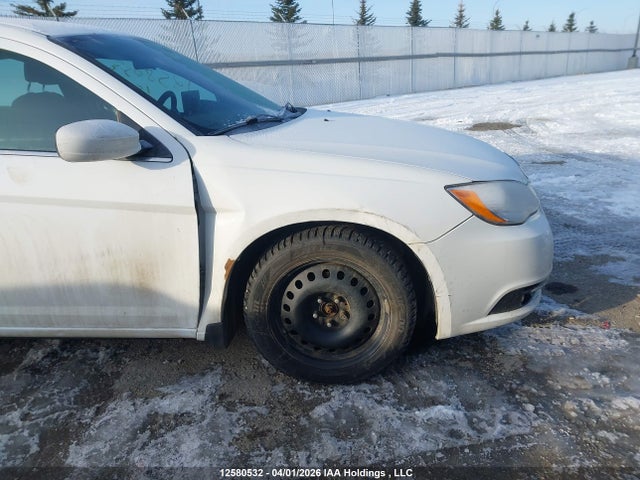 2011 Chrysler 200 Touring მანქანა იყიდება აუქციონზე, vin: 1C3BC1FG5BN579636, აუქციონის ნომერი: 12580532