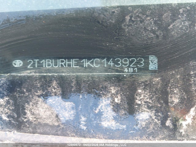 2T1BURHE1KC143923 Toyota COROLLA CE