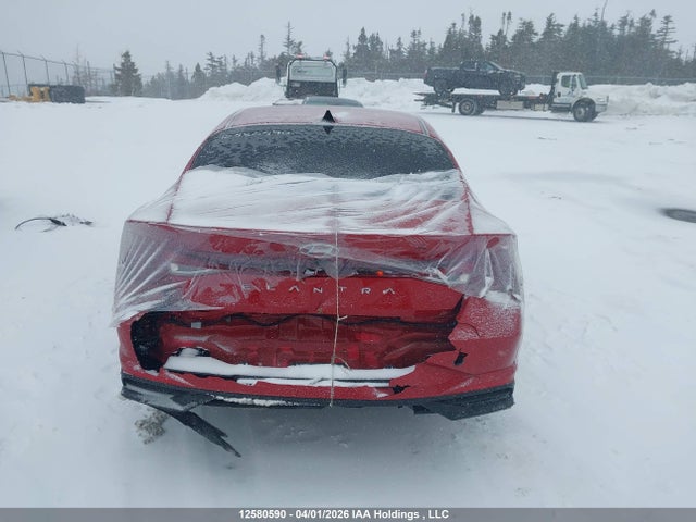 KMHLM4AG0NU244876 Hyundai Elantra Preferred Ivt
