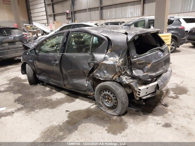 JTDKDTB3XF1583718 Toyota Prius C Technology