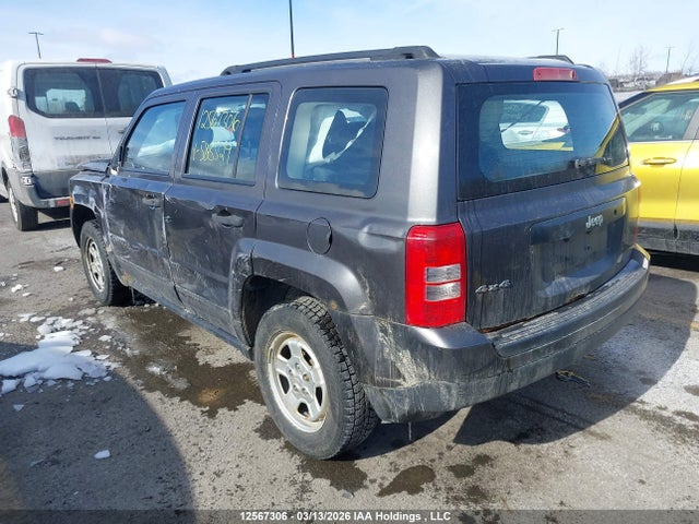 12567306 :رقم المزاد ، 1C4NJRAB8GD588529 vin ، 2016 Jeep Patriot Sport/north مزاد بيع