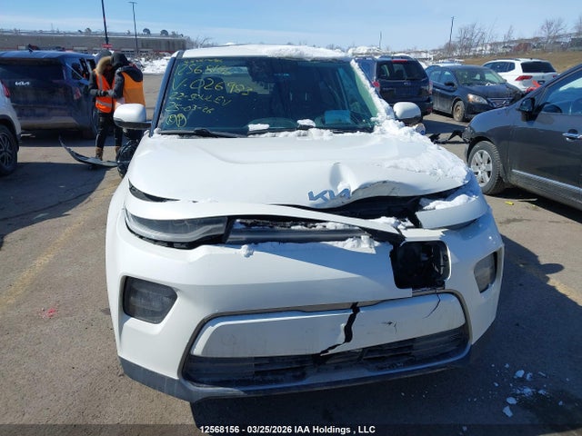 KNDJ33A13N7026983 KIA Soul Ev Limited