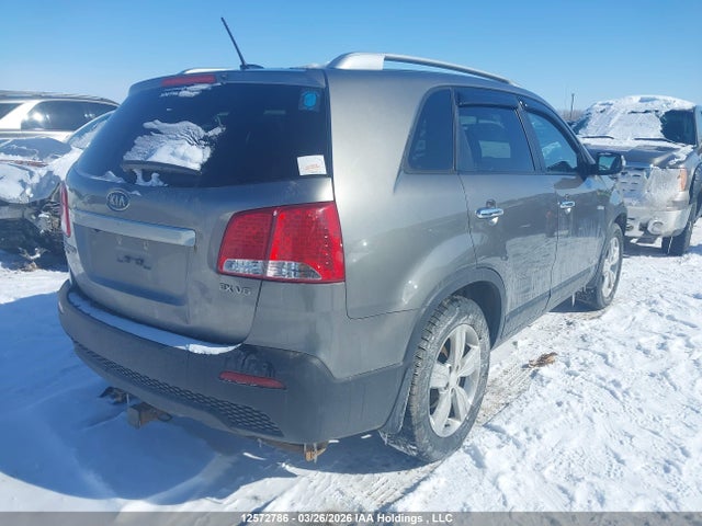 2013 Kia Sorento Ex მანქანა იყიდება აუქციონზე, vin: 5XYKUDA22DG347608, აუქციონის ნომერი: 12572786