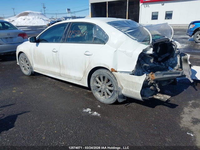 3VW267AJXGM327243 Volkswagen Jetta 1.4 Tsi Trendline/1.4 Tsi Trendline+