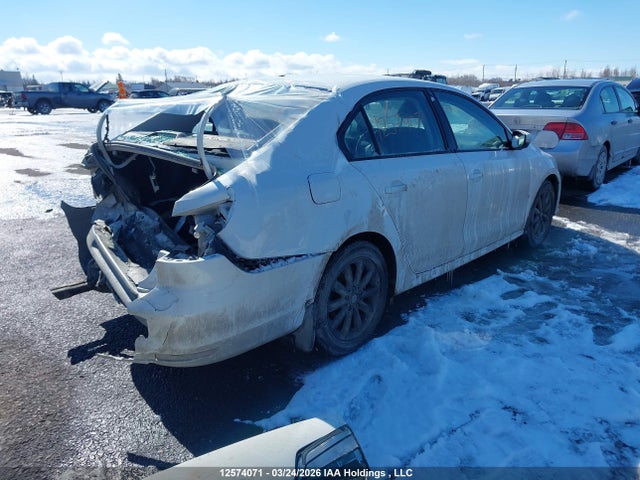 3VW267AJXGM327243 Volkswagen Jetta 1.4 Tsi Trendline/1.4 Tsi Trendline+